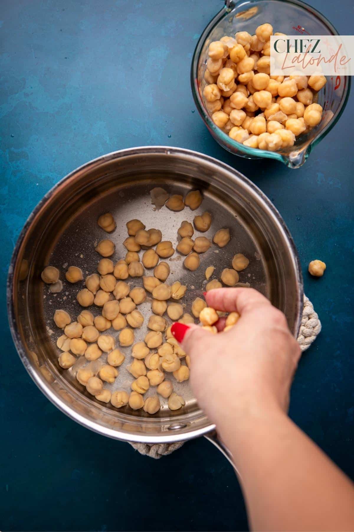 Boiling chickpeas.